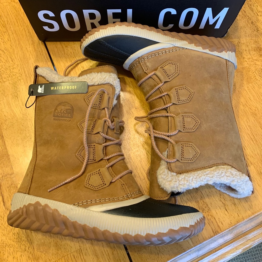 NWT Women’s size 7 Sorel Boots